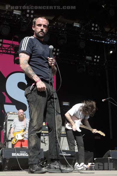 IDLES - 2019-07-06 - HEROUVILLE SAINT CLAIR - Chateau de Beauregard - Scene Beauregard - 